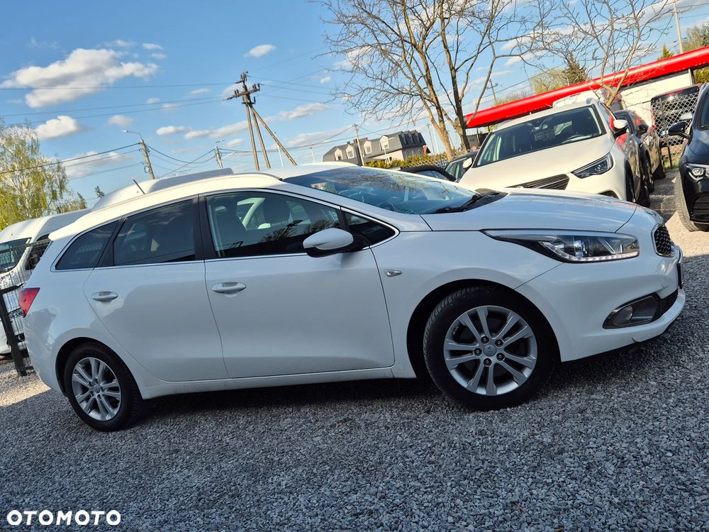 Kia Ceed 1.6 CRDi 128 Platinum Edition - 16