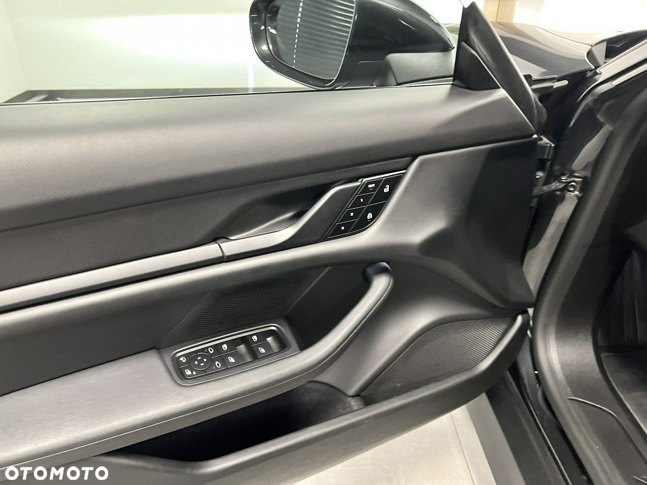 Porsche Taycan Sport Turismo Performance Plus - 41
