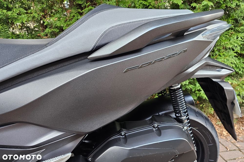 Honda NSS - 17