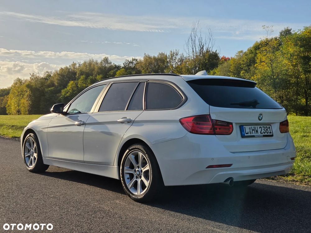 BMW Seria 3 318d xDrive - 3