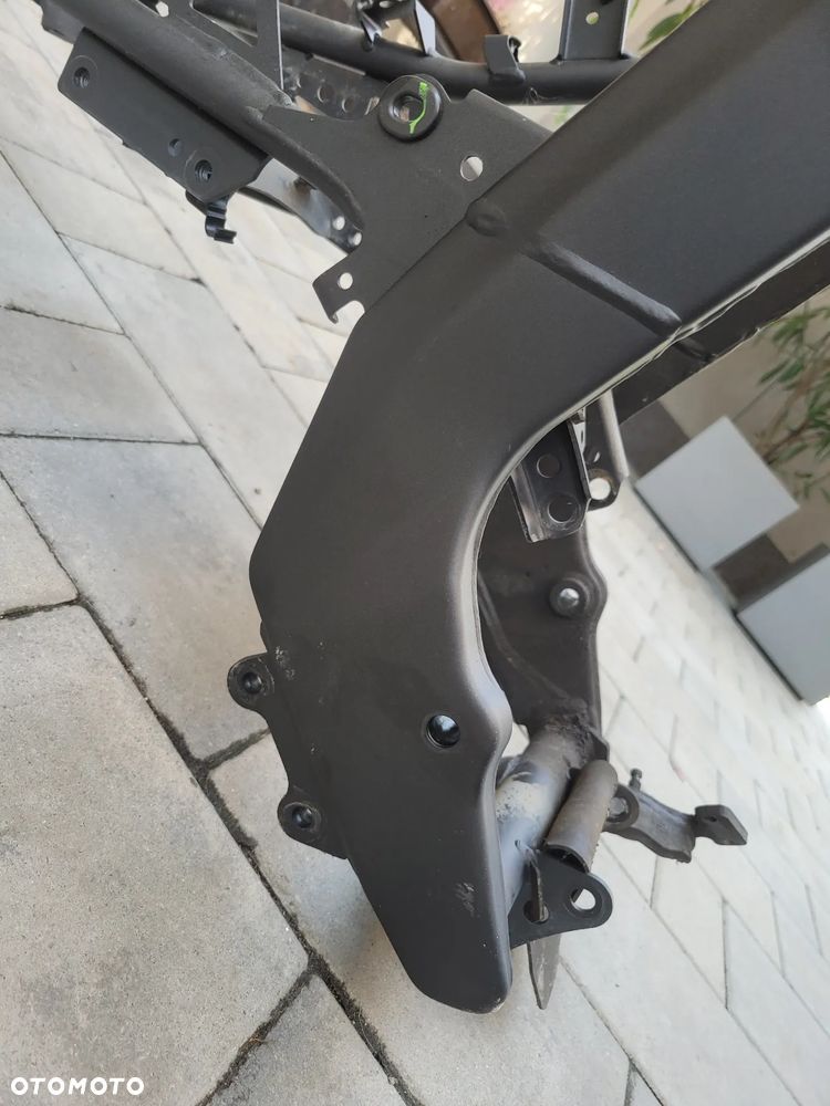 Rama z dokumentami Yamaha MT 125 2021 - 5