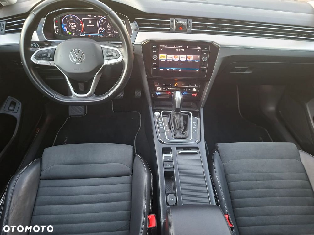 Volkswagen Passat 2.0 TDI Elegance DSG - 33