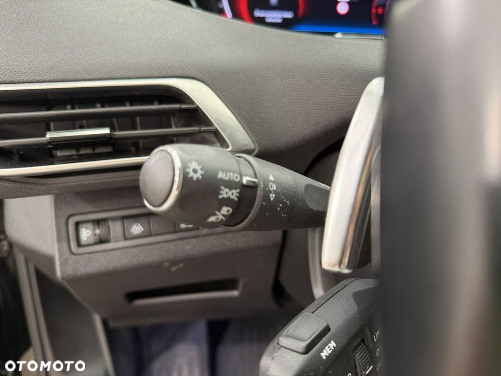 Peugeot 5008 - 27