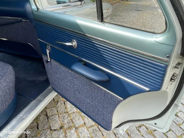 Ford Crestline - 24