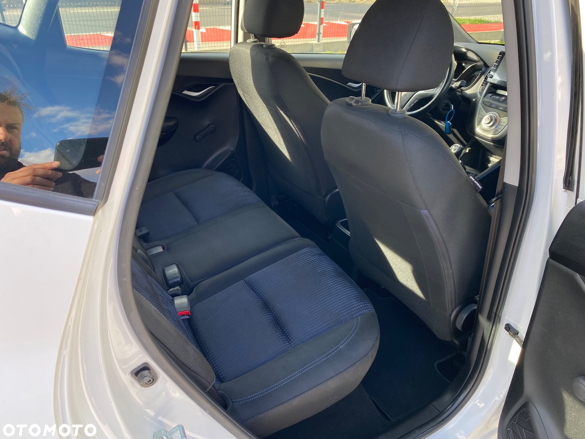 Hyundai ix20 1.4 blue Comfort - 19