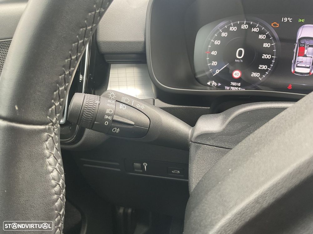 Volvo XC 40 1.5 T3 Momentum - 38