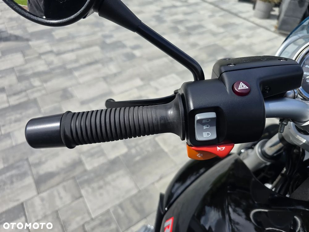 BMW R - 18