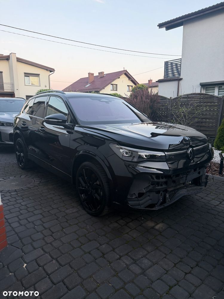 Volkswagen Tiguan 1.5 eTSI R-Line DSG - 1