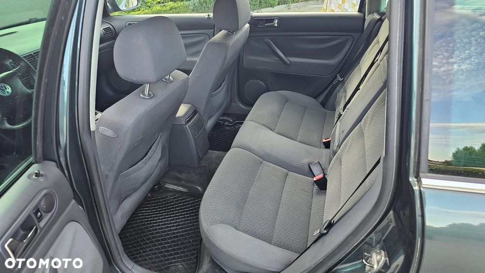 Volkswagen Passat 1.9 TDI Basis - 10