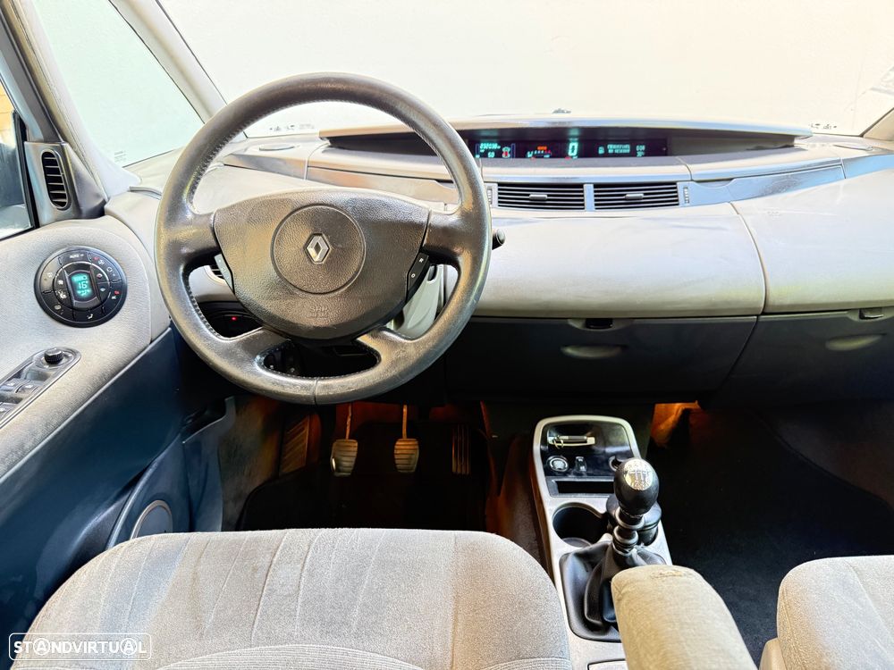 Renault Espace 2.2 dCi Authentique - 20