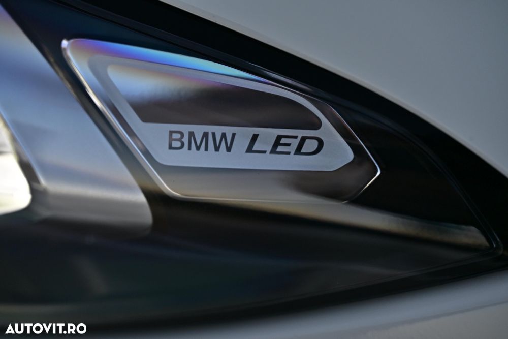 BMW Seria 3 330i xDrive Aut. M Sport - 36