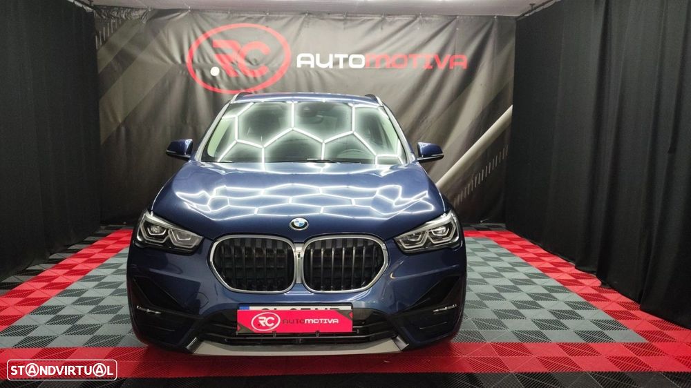 BMW X1 25 e xDrive Corporate Edition - 3