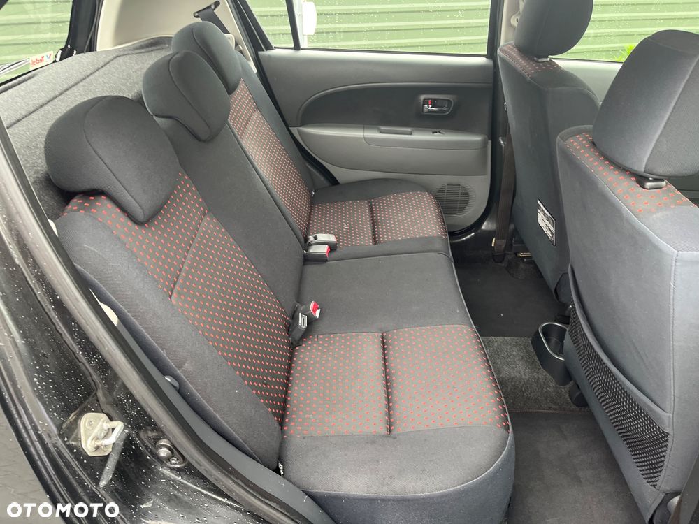 Daihatsu Sirion 1.5 S - 24