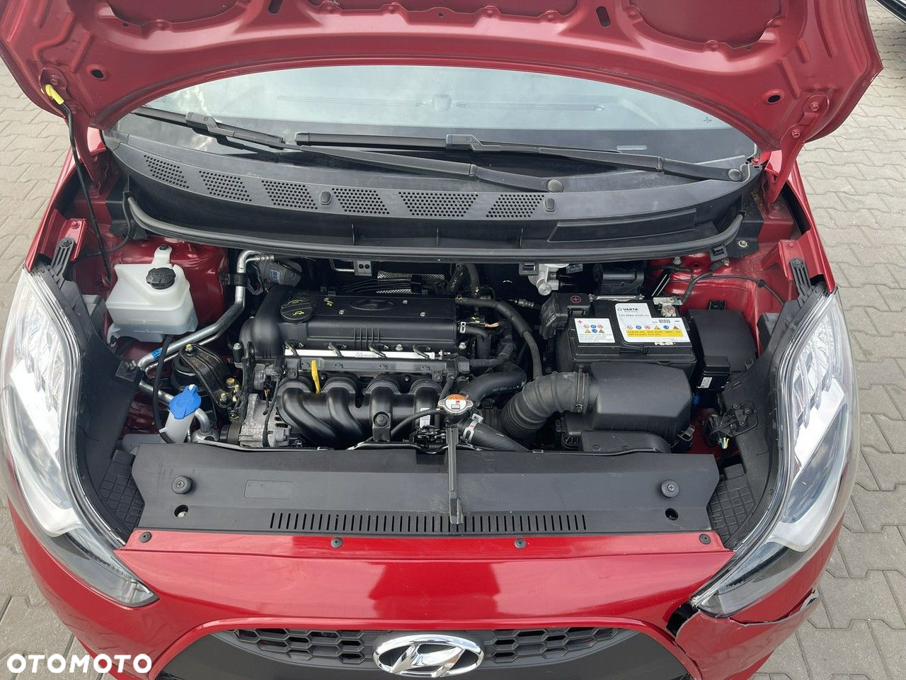 Hyundai ix20 1.6 blue YES - 11