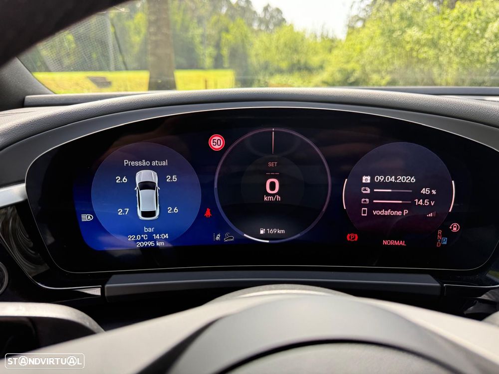 Porsche Macan Electric - 29