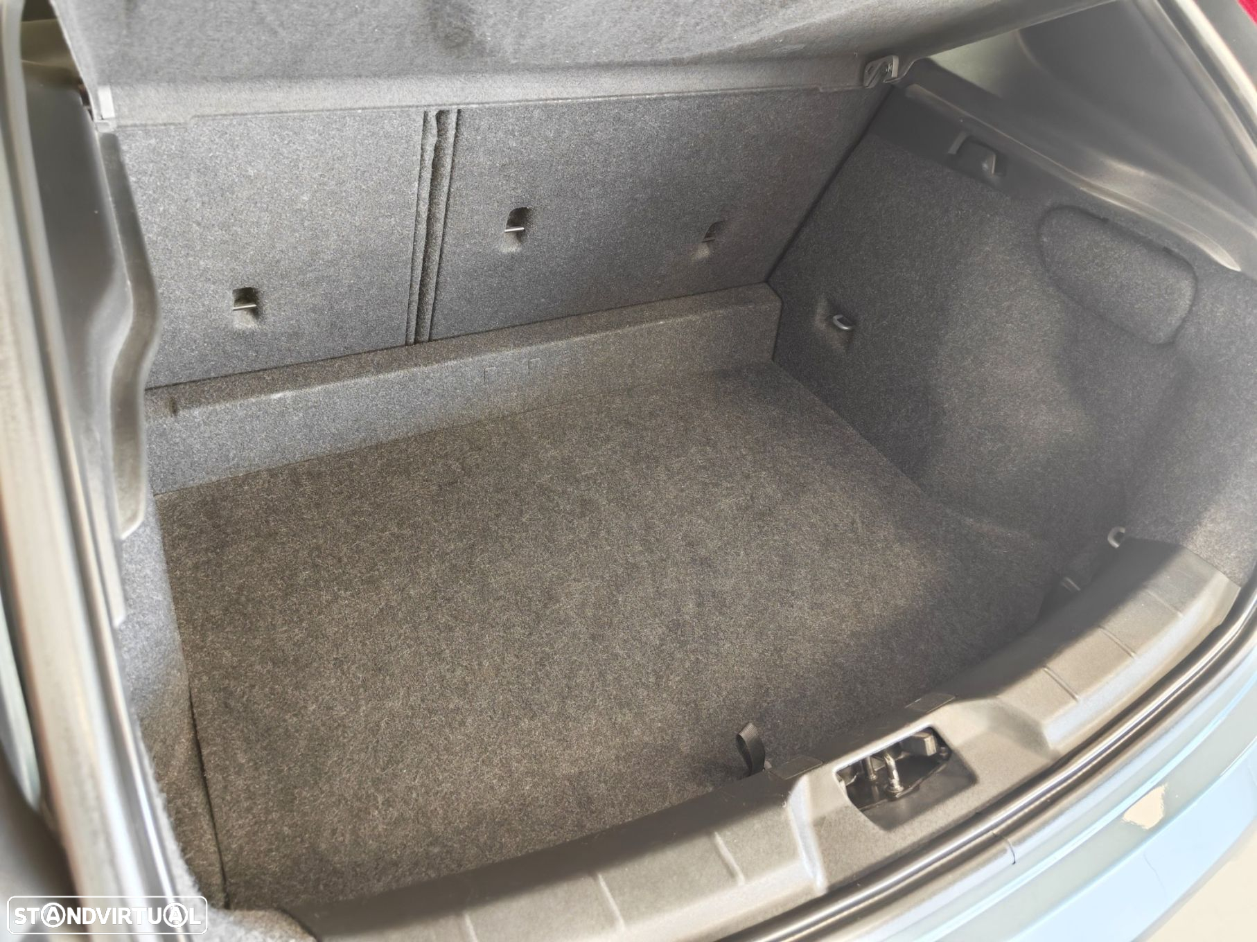 Volvo V40 1.6 D2 Momentum - 47