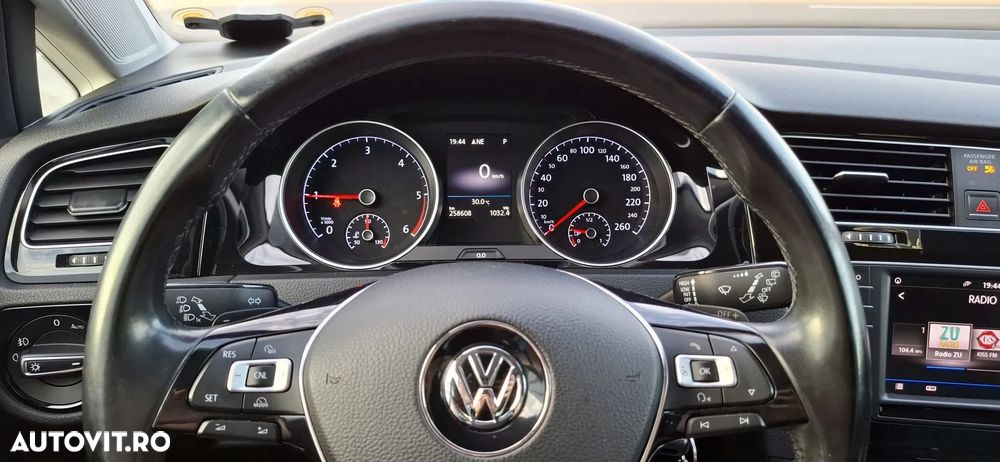 Volkswagen Golf 2.0 TDI DSG Highline - 10