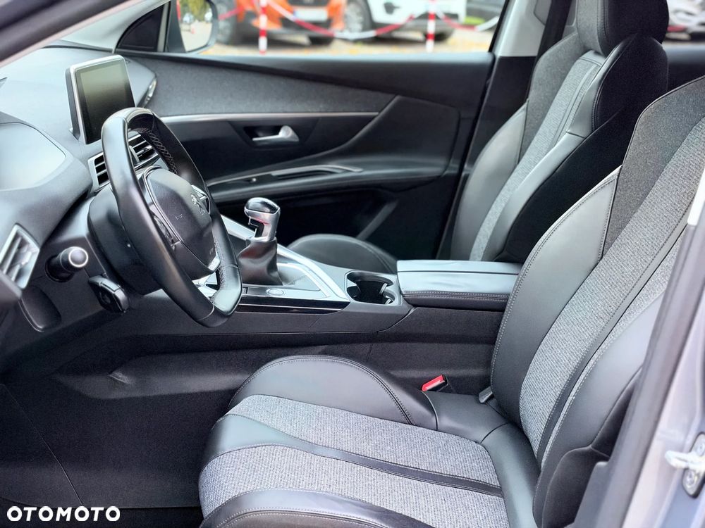 Peugeot 3008 1.2 PureTech GPF Allure S&S - 16