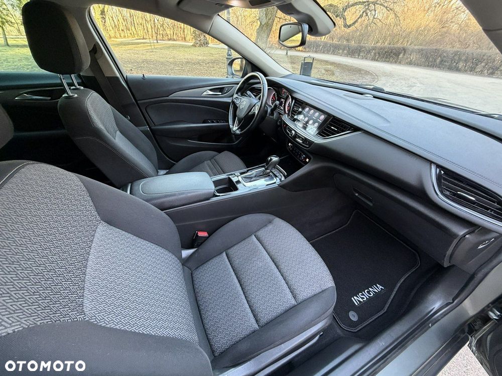 Opel Insignia - 30