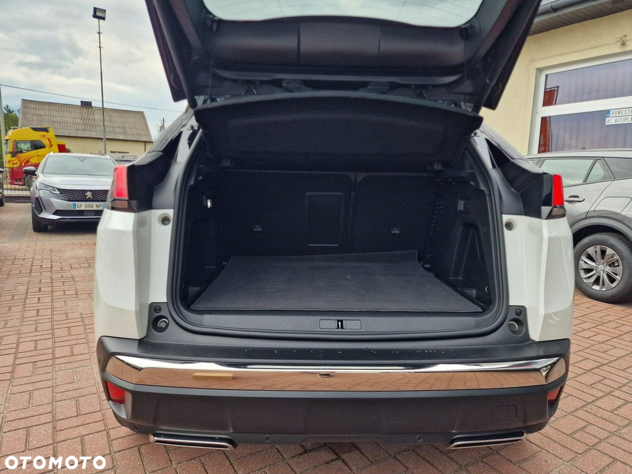 Peugeot 3008 2.0 BlueHDi GT S&S EAT8 - 24