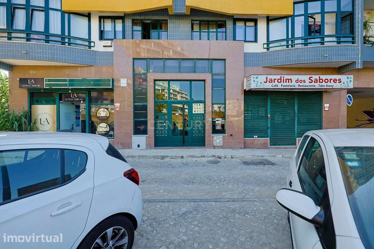 Excelente Apartamento T3 no Feijó – Conforto, Luminosidade e Centralid - Grande imagem: 2/32