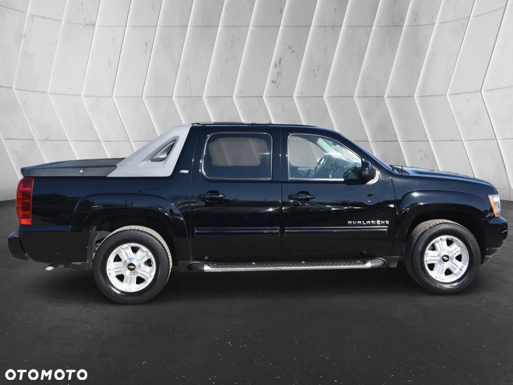 Chevrolet Avalanche - 10