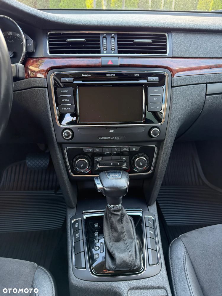 Skoda Superb 2.0 TSI Platinum DSG - 18