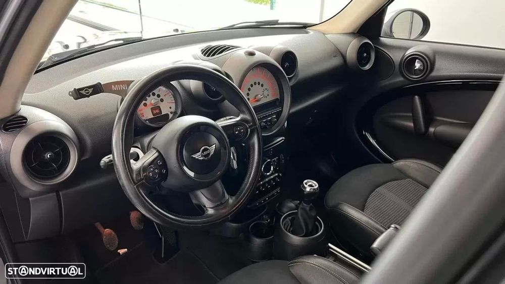 MINI Countryman Cooper D - 11