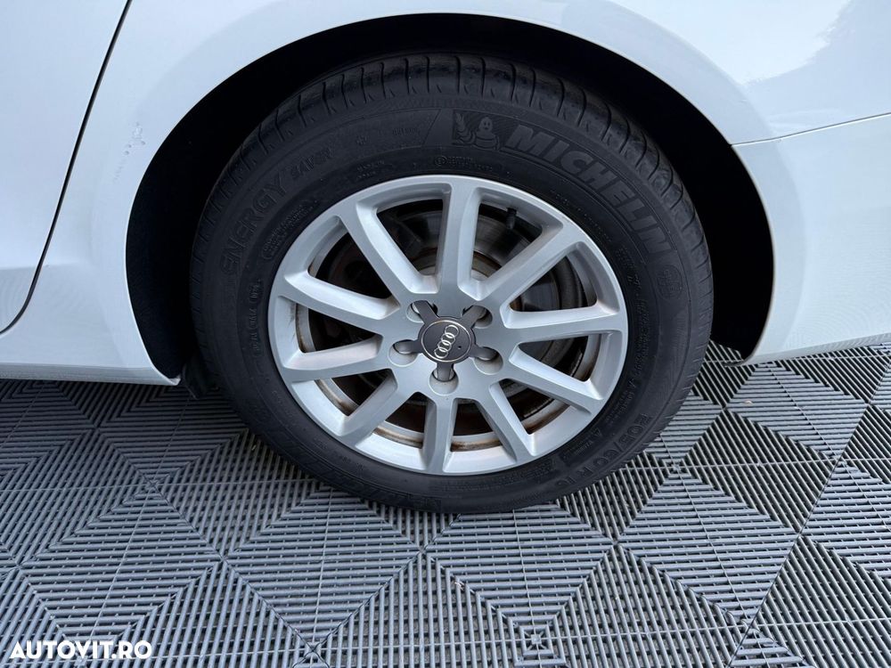 Audi A4 Limuzina - 12
