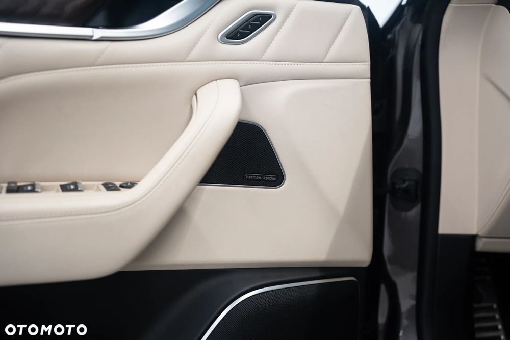 Maserati Levante S Granlusso - 17