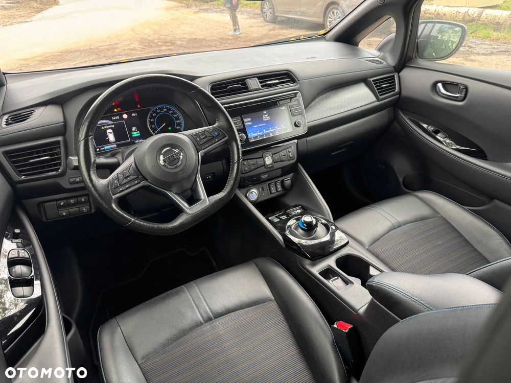 Nissan Leaf 40 kWh Tekna - 16