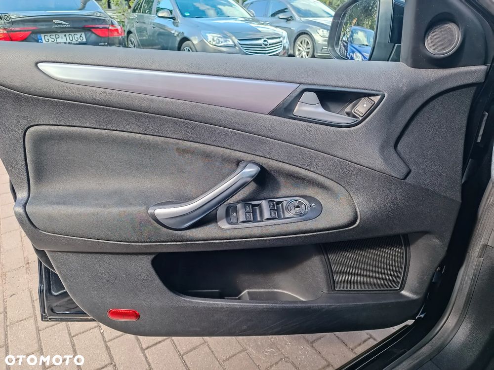 Ford Mondeo 2.0 EcoBoost Titanium - 25