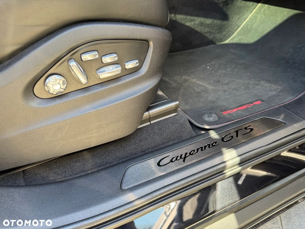 Porsche Cayenne GTS - 14