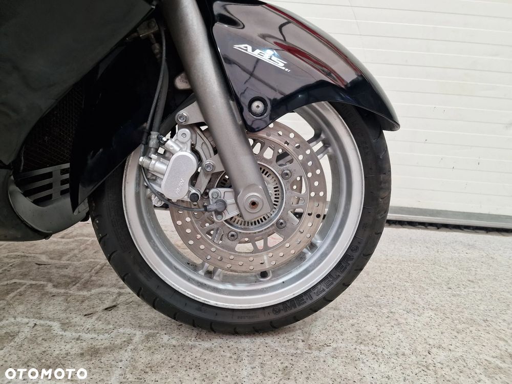 Suzuki Burgman - 23