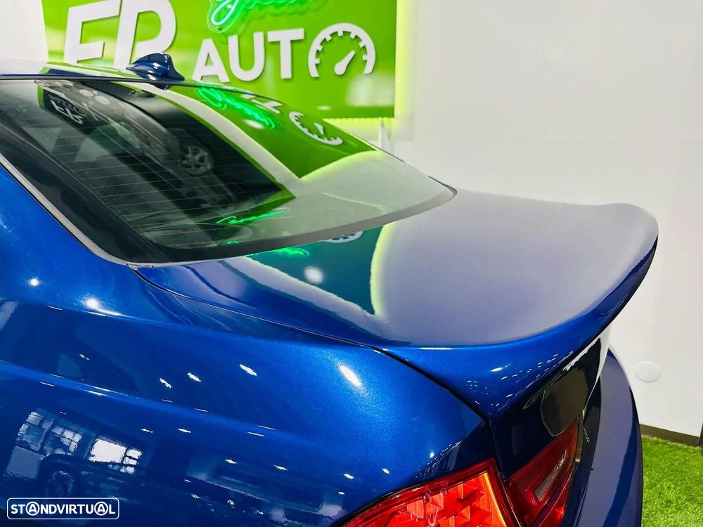 BMW 318 d Pack M - 25