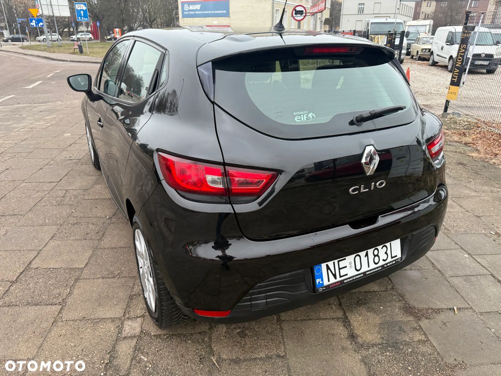 Renault Clio 1.2 16V 75 Experience - 8