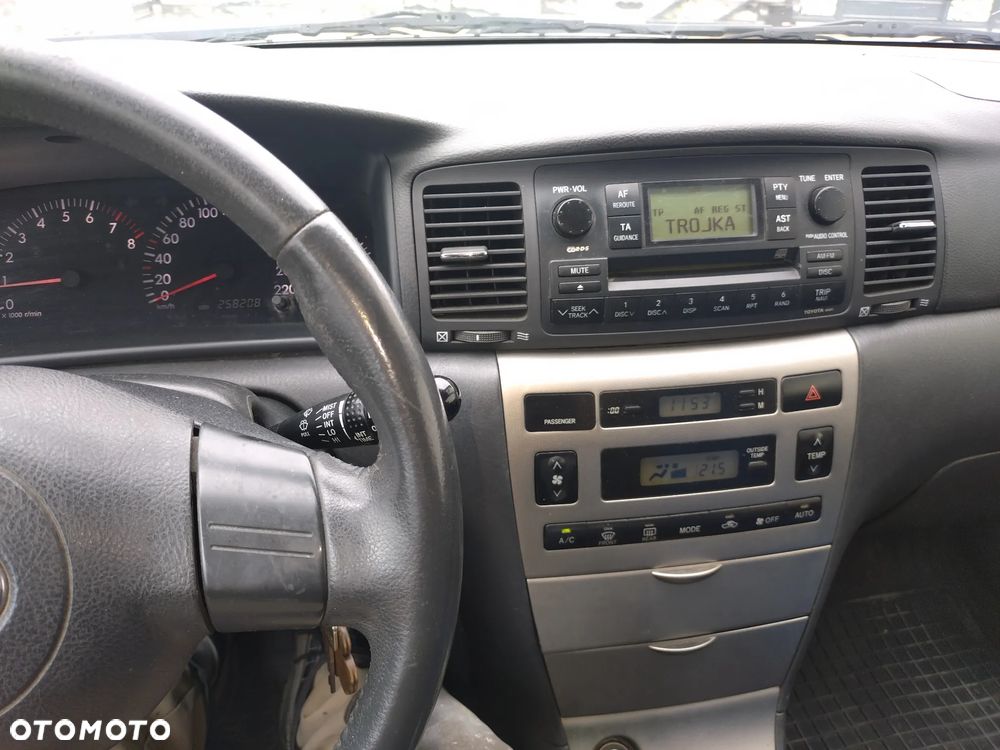 Toyota Corolla 1.6 VVT-i Luna - 6