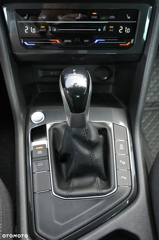 Volkswagen Tiguan 2.0 TDI SCR Elegance DSG - 26