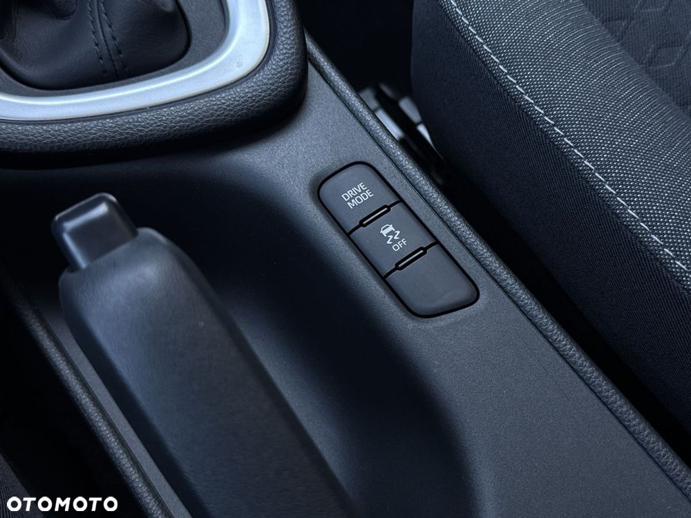 Toyota Yaris 1.5 Comfort CVT - 28