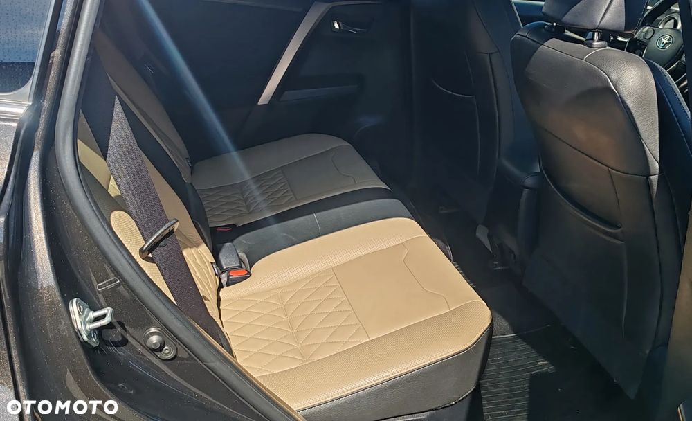 Toyota RAV4 Hybrid Prestige 4x4 - 5