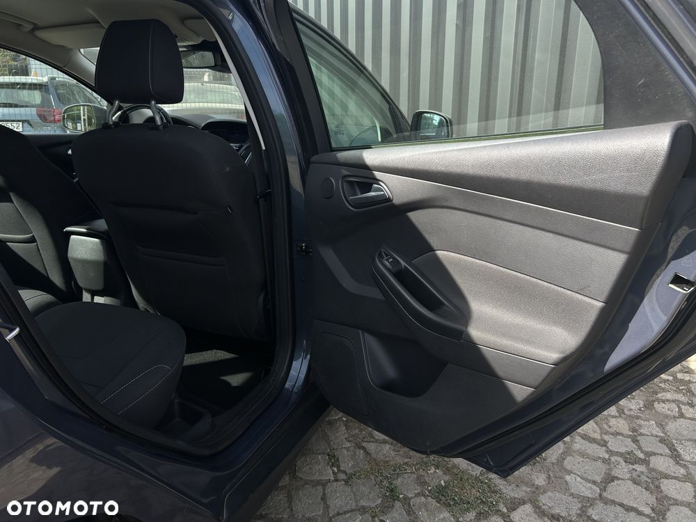 Ford Focus 1.6 EcoBoost Titanium - 19