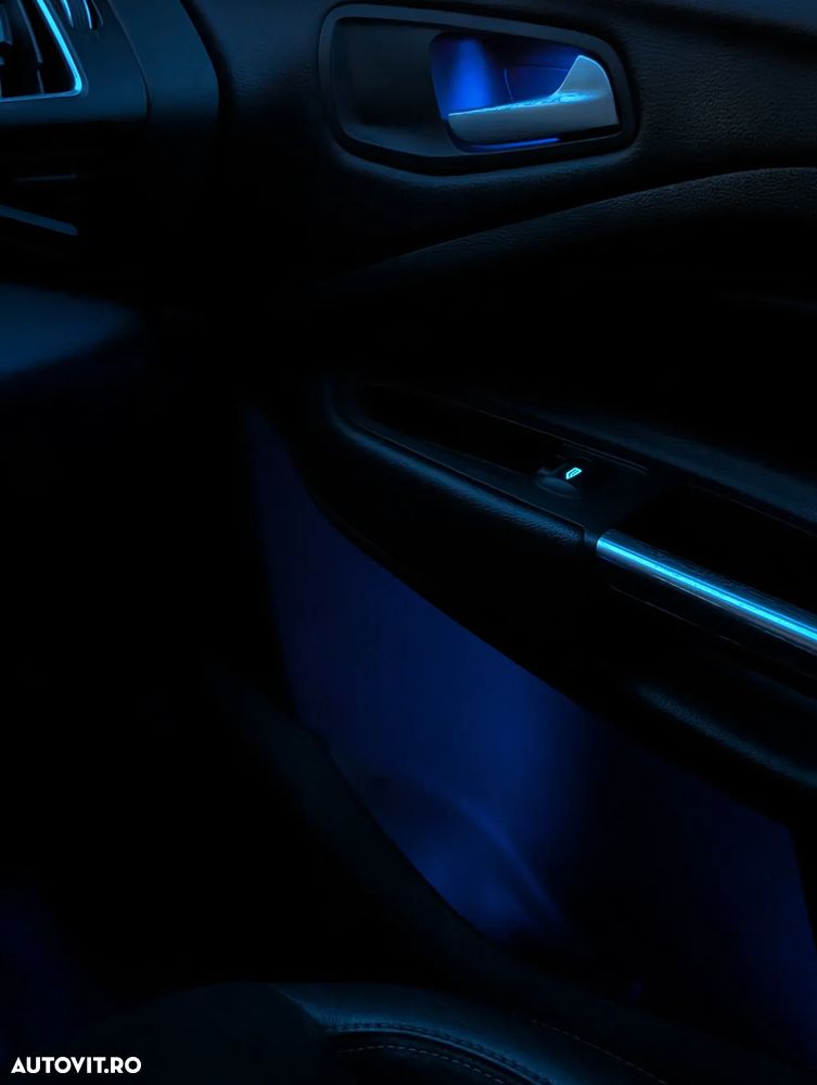 Ford Kuga 2.0 TDCi 4WD Powershift ST-Line - 21