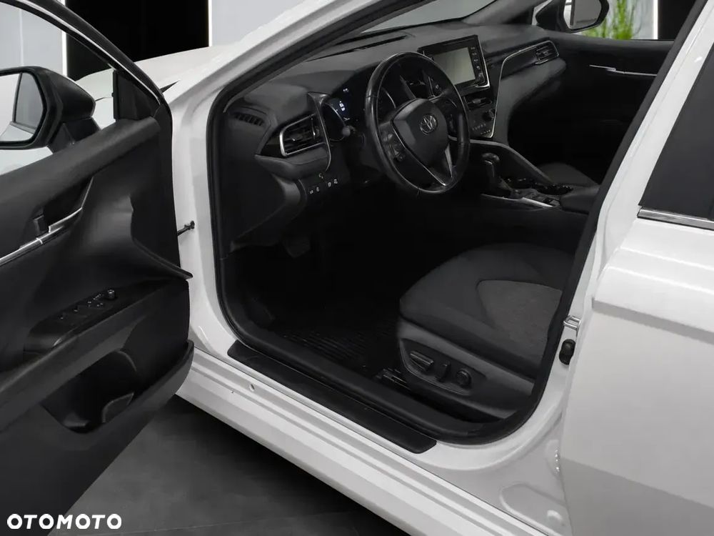 Toyota Camry 2.5 Hybrid Comfort CVT - 6
