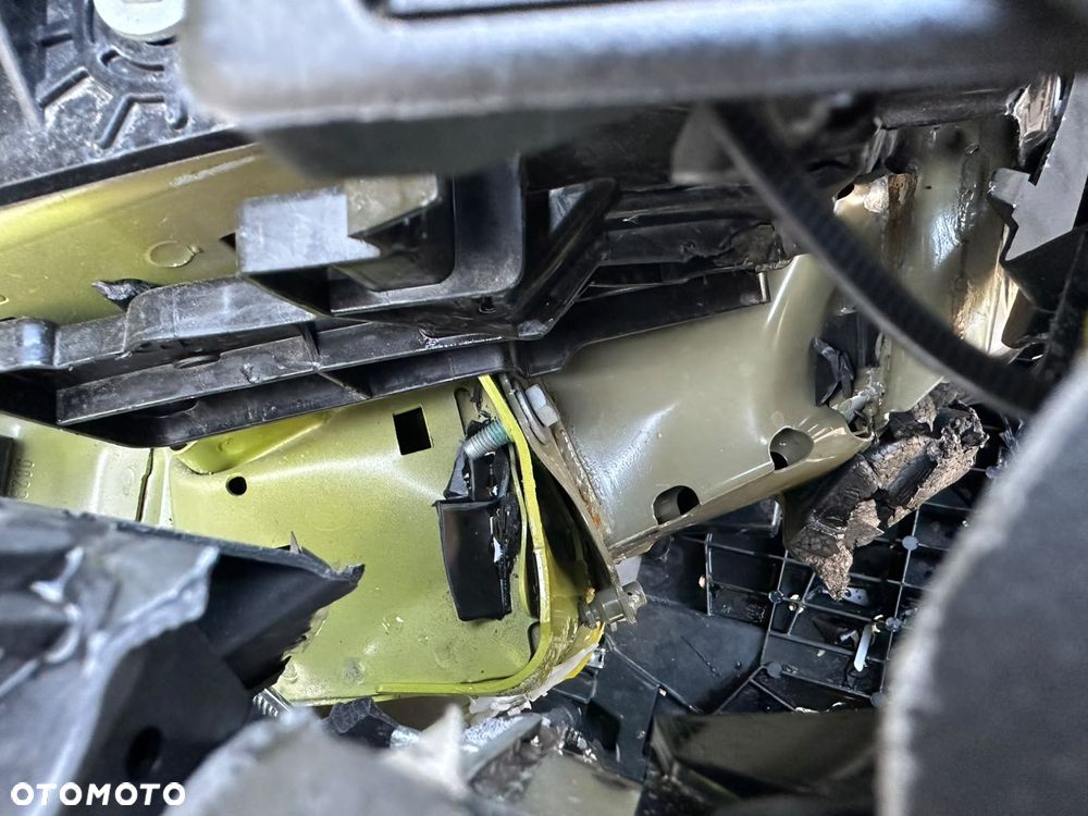 Peugeot 208 - 26