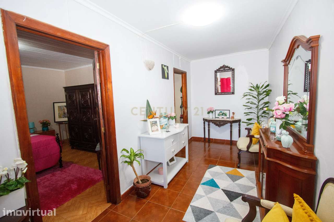 Benfeitoria T3  – Primeira Linha de Mar nas Capelas - Grande imagem: 4/34