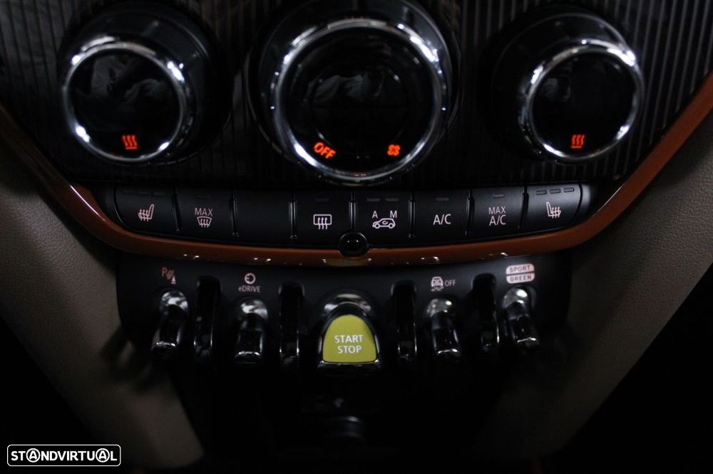 MINI Countryman Cooper SE ALL4 Auto - 30