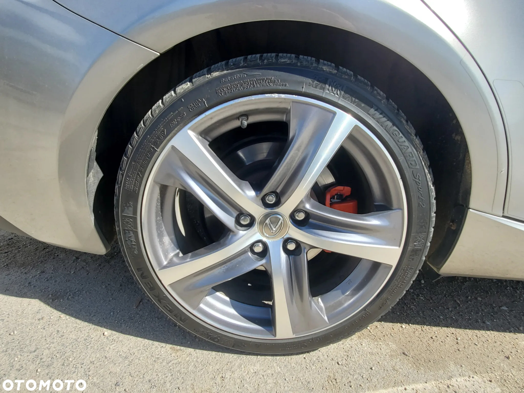 Lexus IS 200t - 20