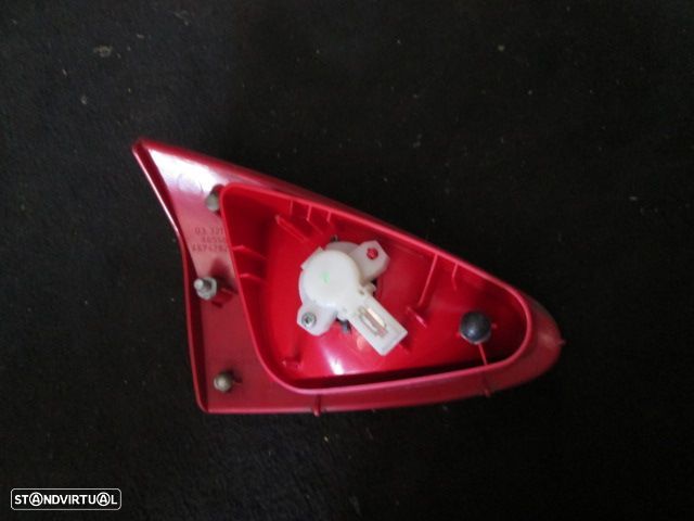 Farol Tras 46556346 ALFA ROMEO 147 2002 3P DRT - 2