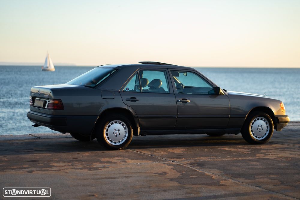 Mercedes-Benz W124 (1984-1997) 300 D Turbo - 33
