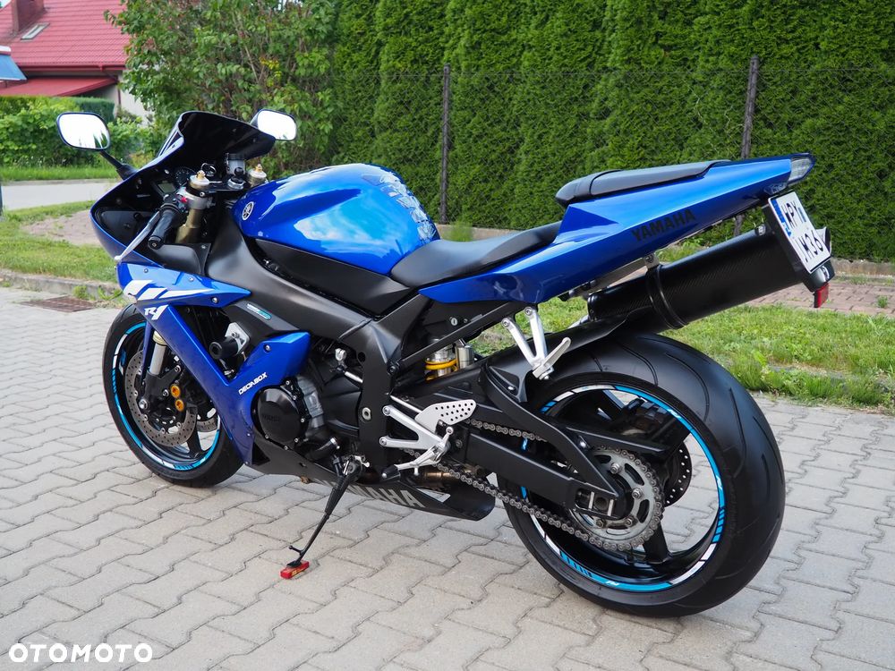 Yamaha R1 - 3